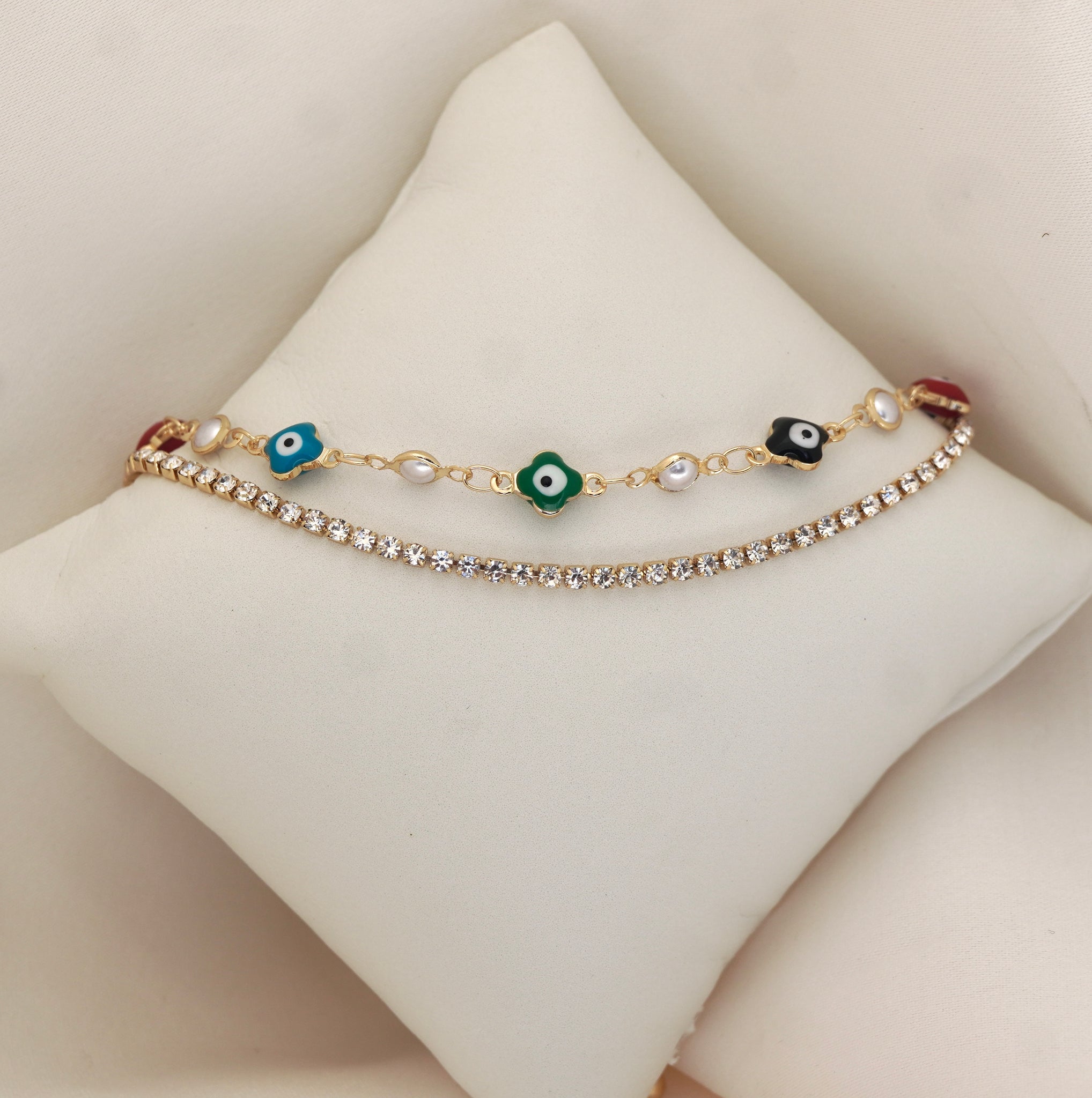 Ojitos Lindos Anklet Set